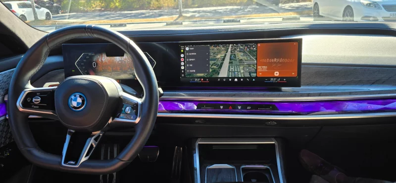 BMW i7