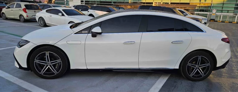 Mercedes-Benz EQE