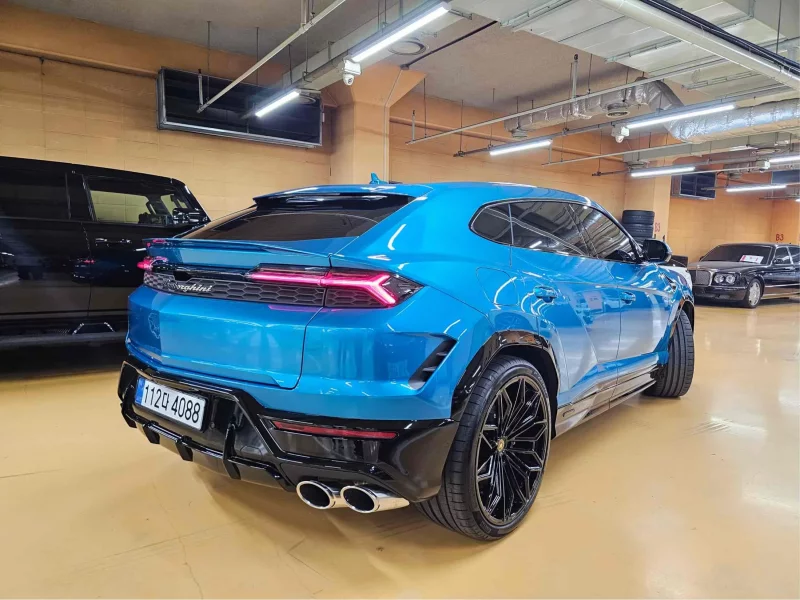 Lamborghini URUS