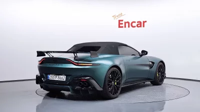 Aston Martin VANTAGE