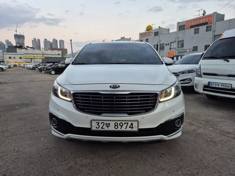 Kia Carnival