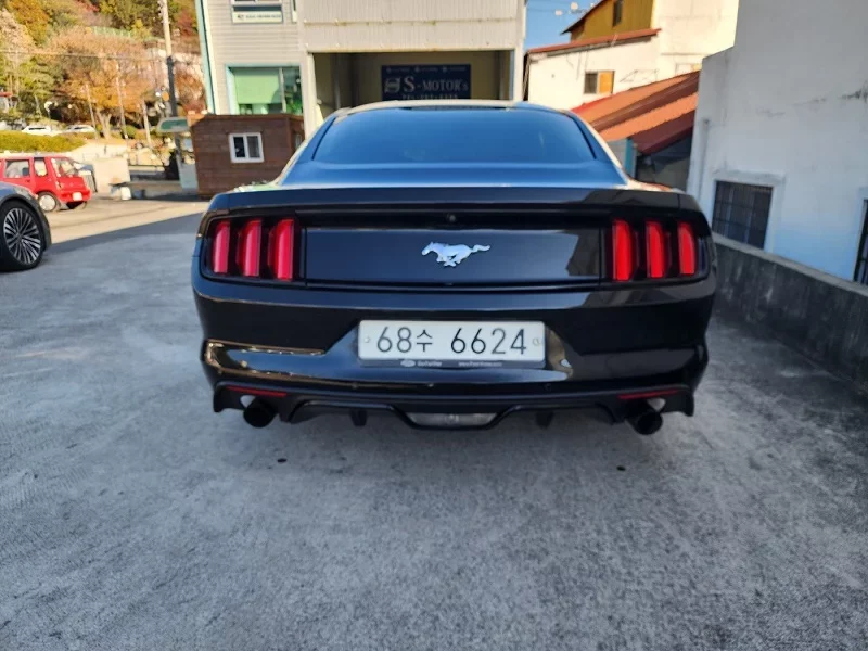 Ford MUSTANG