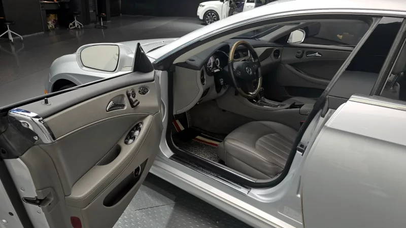 Mercedes-Benz CLS-Class