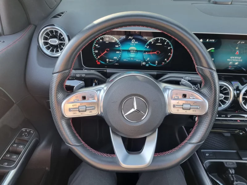 Mercedes-Benz GLA-Class