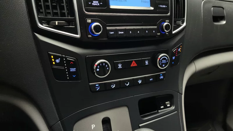 Hyundai Grand Starex