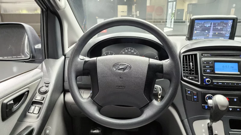 Hyundai Grand Starex