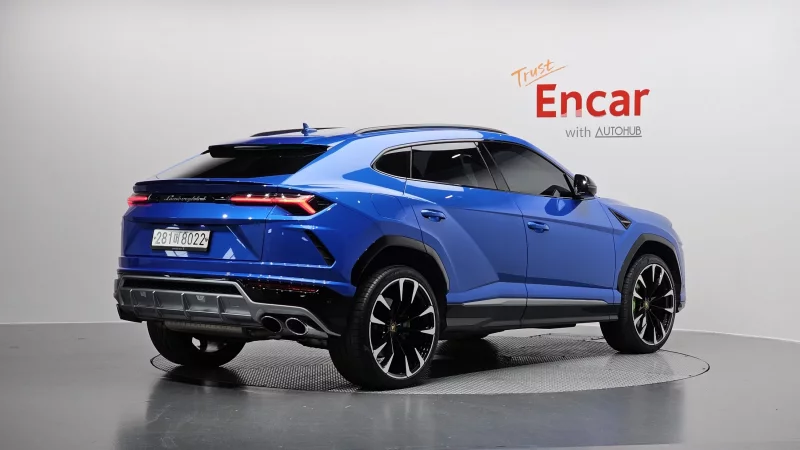 Lamborghini URUS