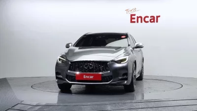 Infiniti Q30