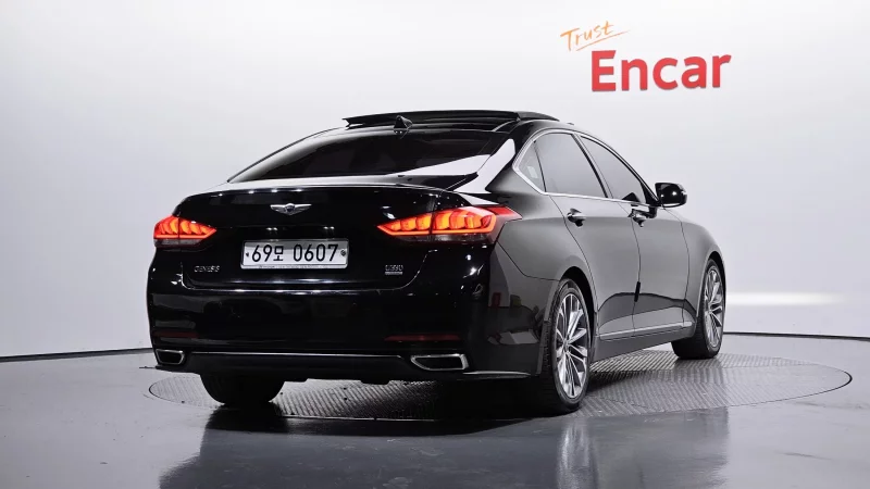 Hyundai Genesis