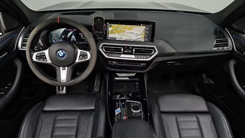 BMW iX3