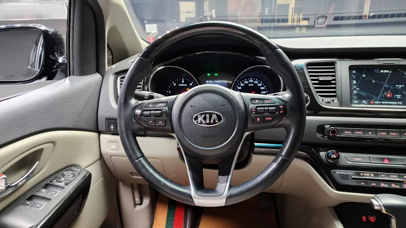 Kia Carnival