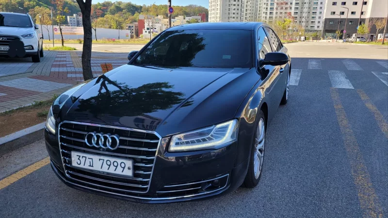 Audi A8
