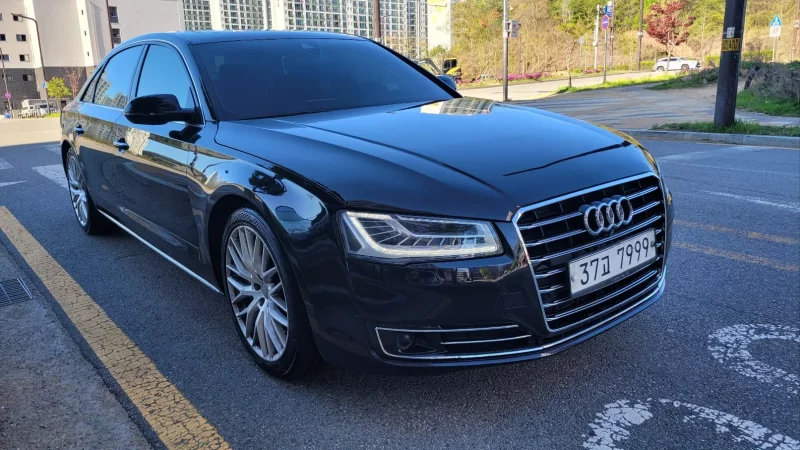 Audi A8