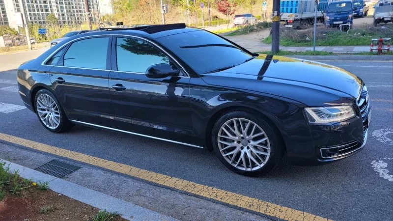Audi A8
