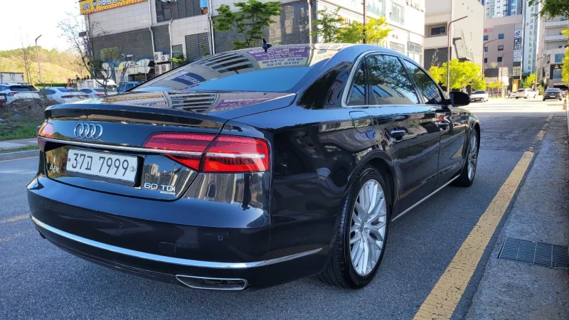Audi A8