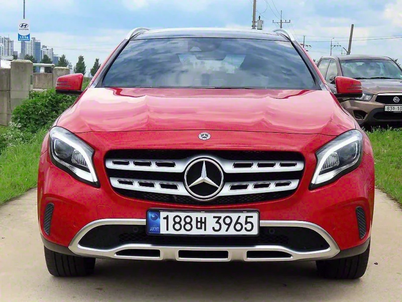 Mercedes-Benz GLA-Class