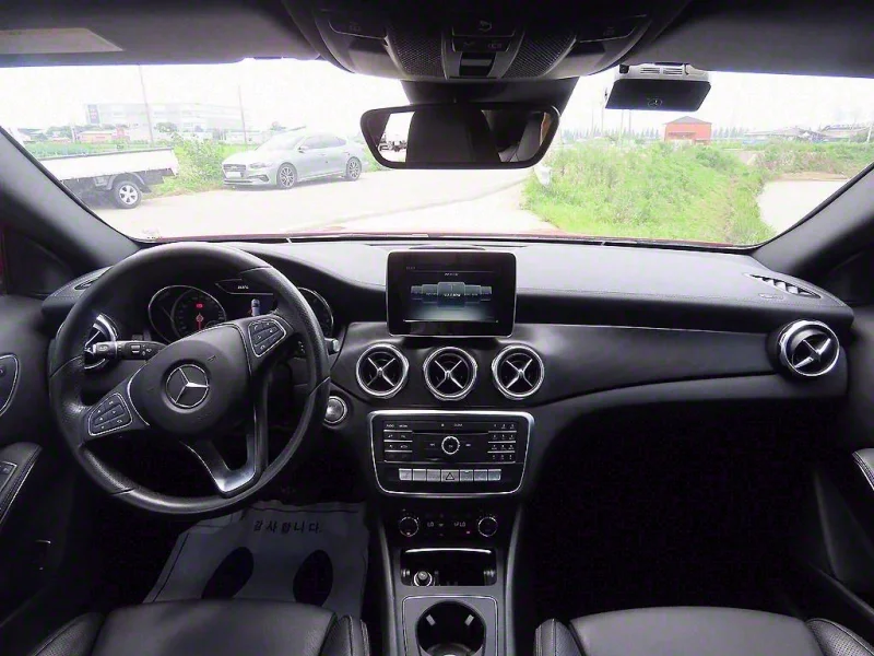 Mercedes-Benz GLA-Class