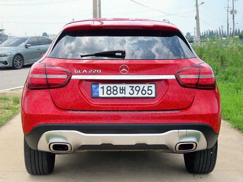 Mercedes-Benz GLA-Class