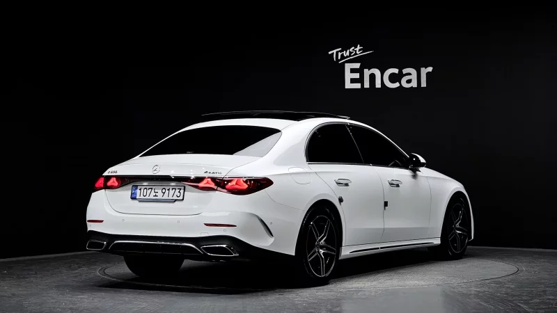 Mercedes-Benz E-Class