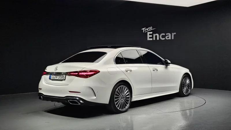 Mercedes-Benz C-Class