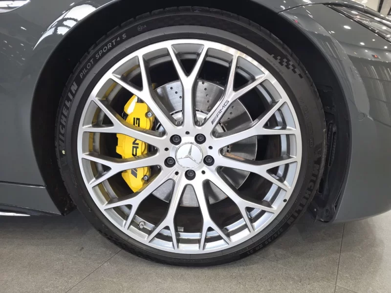 Mercedes-Benz SL-Class