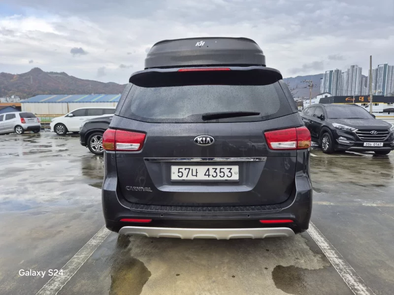 Kia Carnival