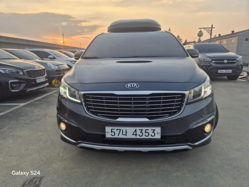 Kia Carnival