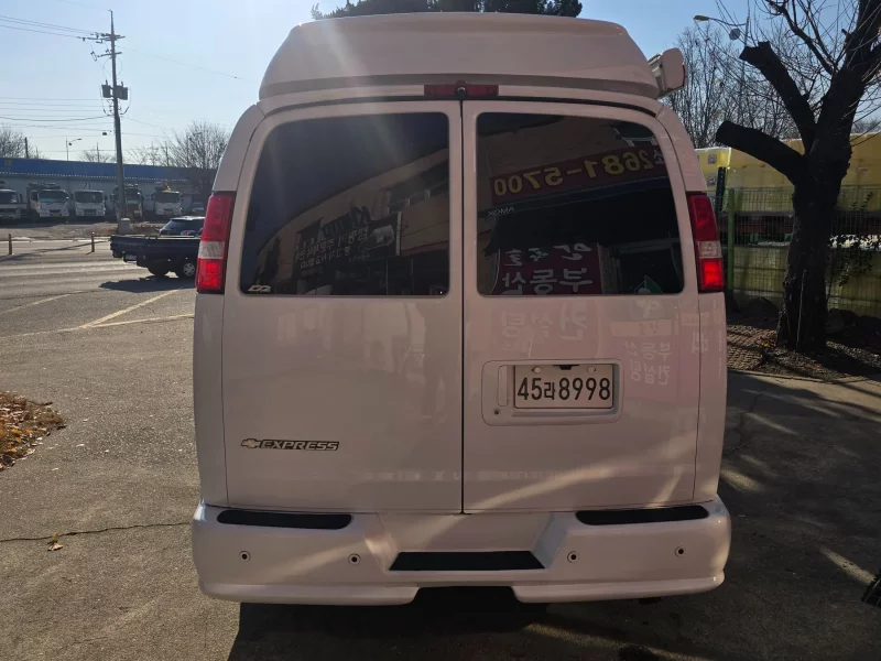 Chevrolet Express Van
