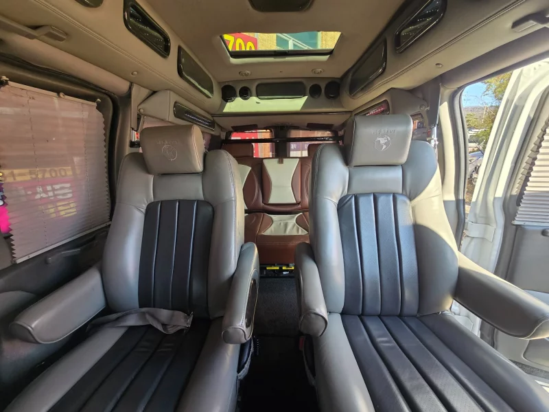 Chevrolet Express Van