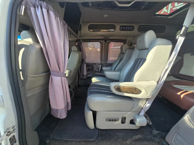 Chevrolet Express Van