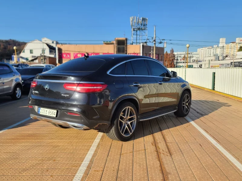 Mercedes-Benz GLE-Class