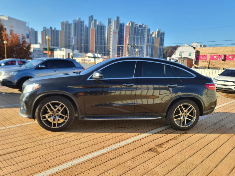 Mercedes-Benz GLE-Class