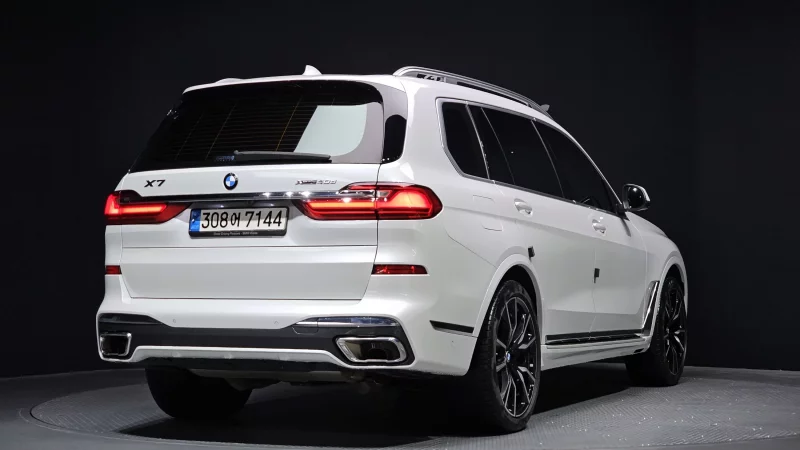 BMW X7