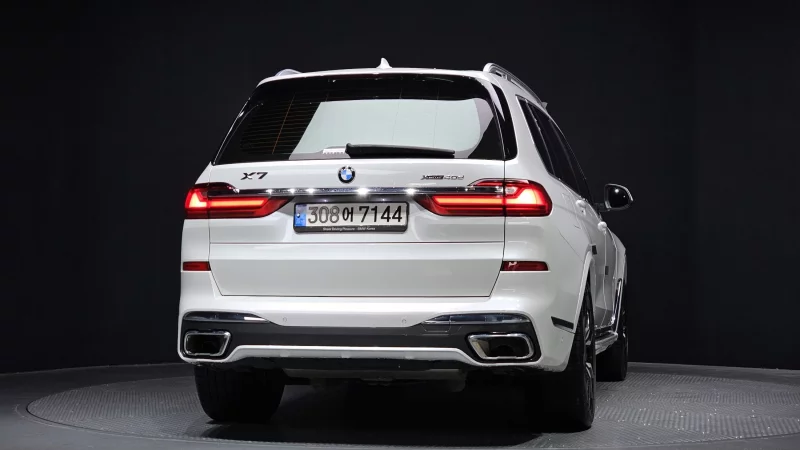 BMW X7