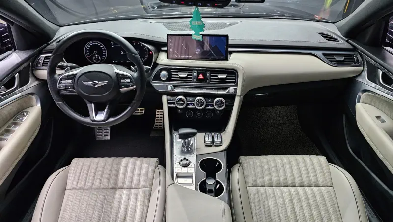Genesis G70