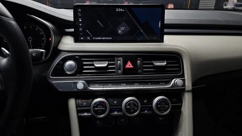Genesis G70