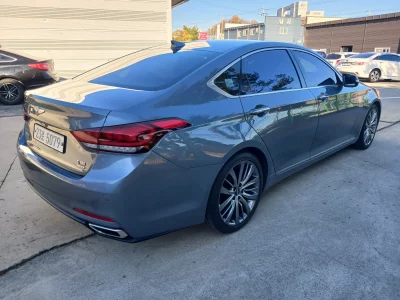 Hyundai Genesis