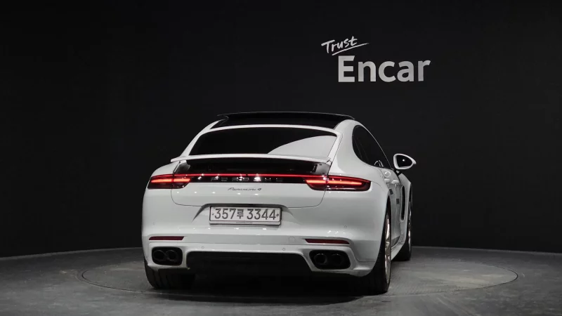 Porsche PANAMERA
