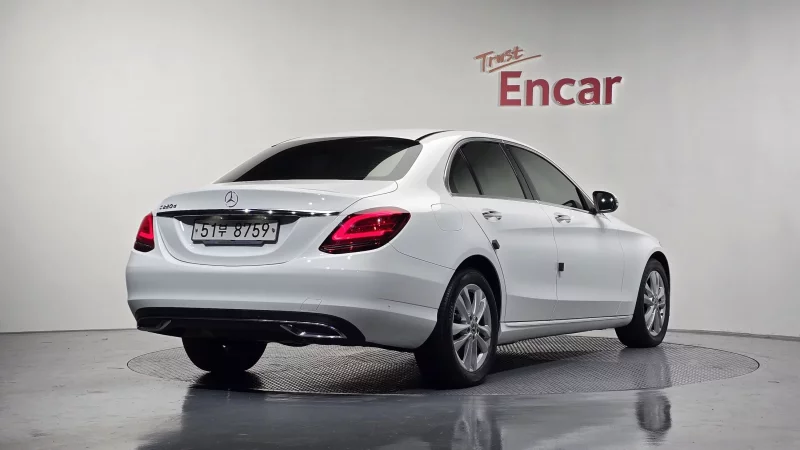 Mercedes-Benz C-Class