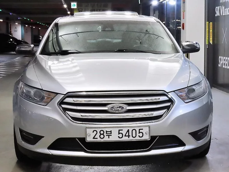 Ford TAURUS