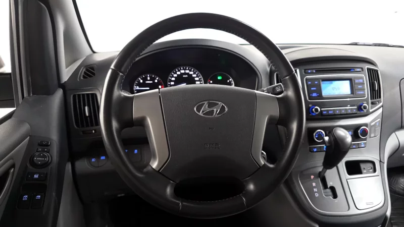 Hyundai Grand Starex