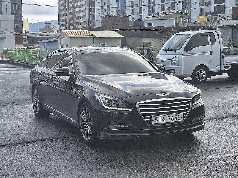 Hyundai Genesis
