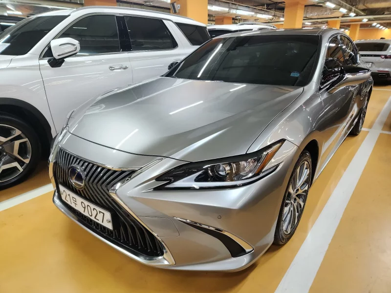 Lexus ES