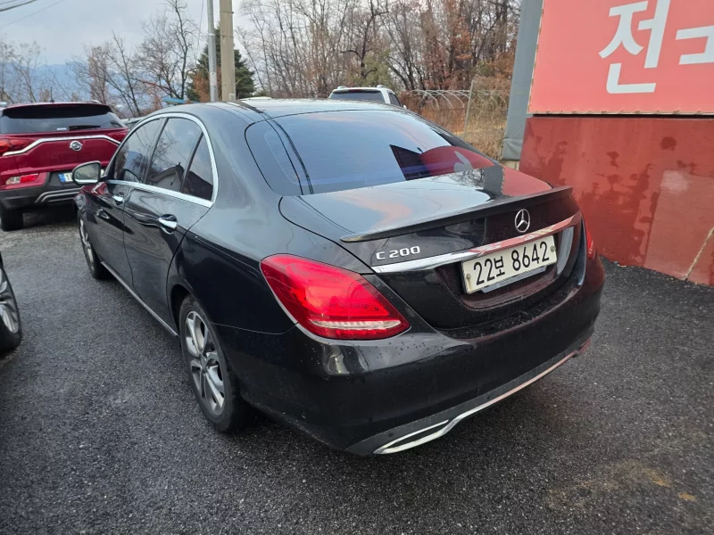 Mercedes-Benz C-Class