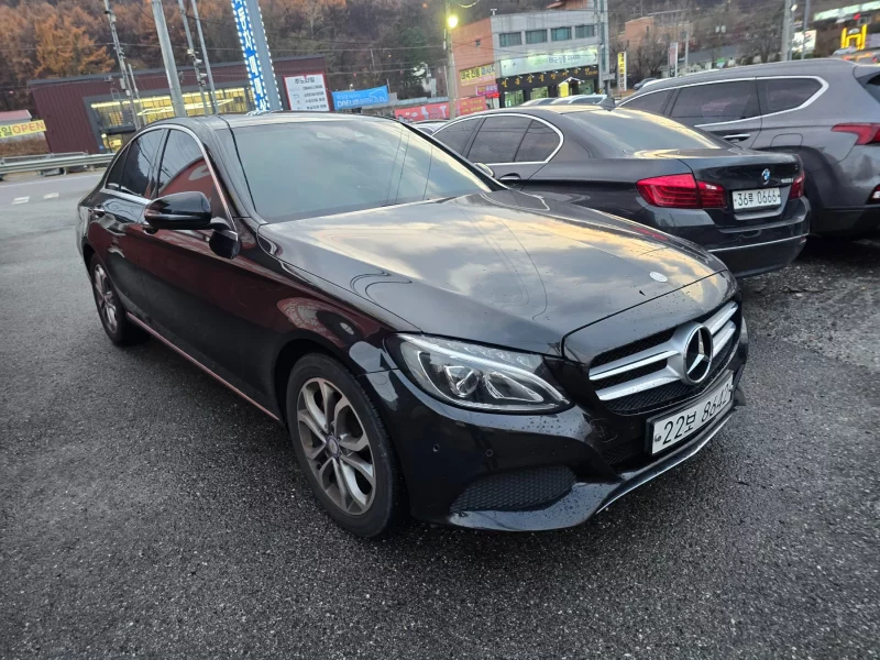 Mercedes-Benz C-Class