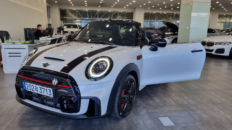 MINI Cooper Convertible