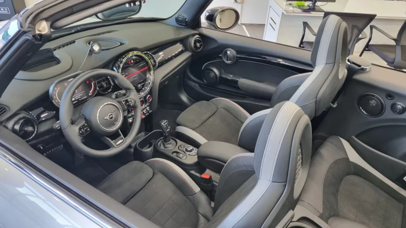 MINI Cooper Convertible