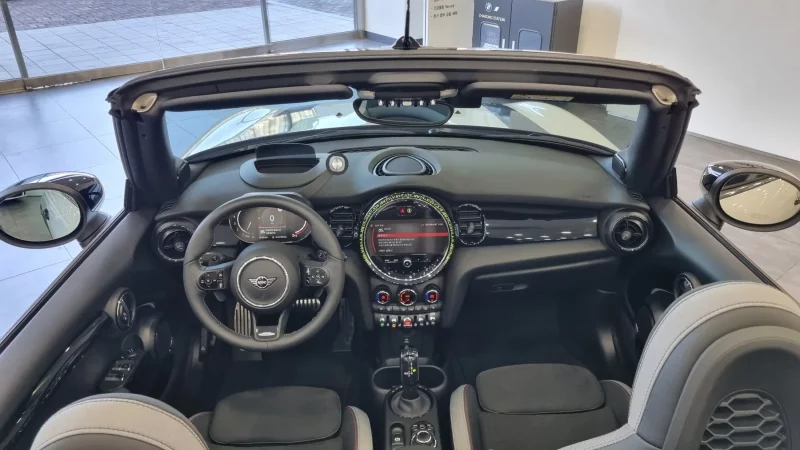 MINI Cooper Convertible