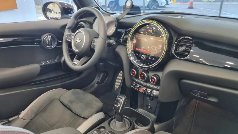 MINI Cooper Convertible