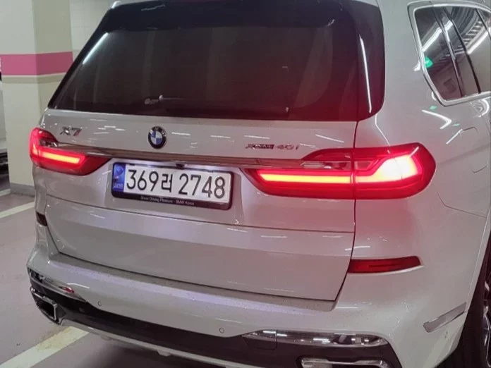 BMW X7